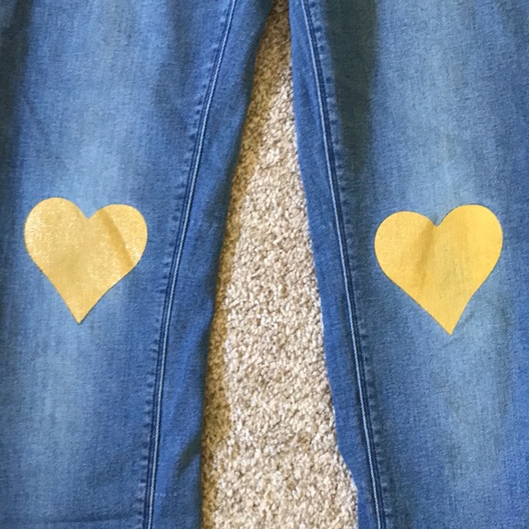 Heart knee jeans 👖 💛 - Picture 2 of 4